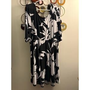 D37 Lane Bryant black and white dress 26/28 (4x)